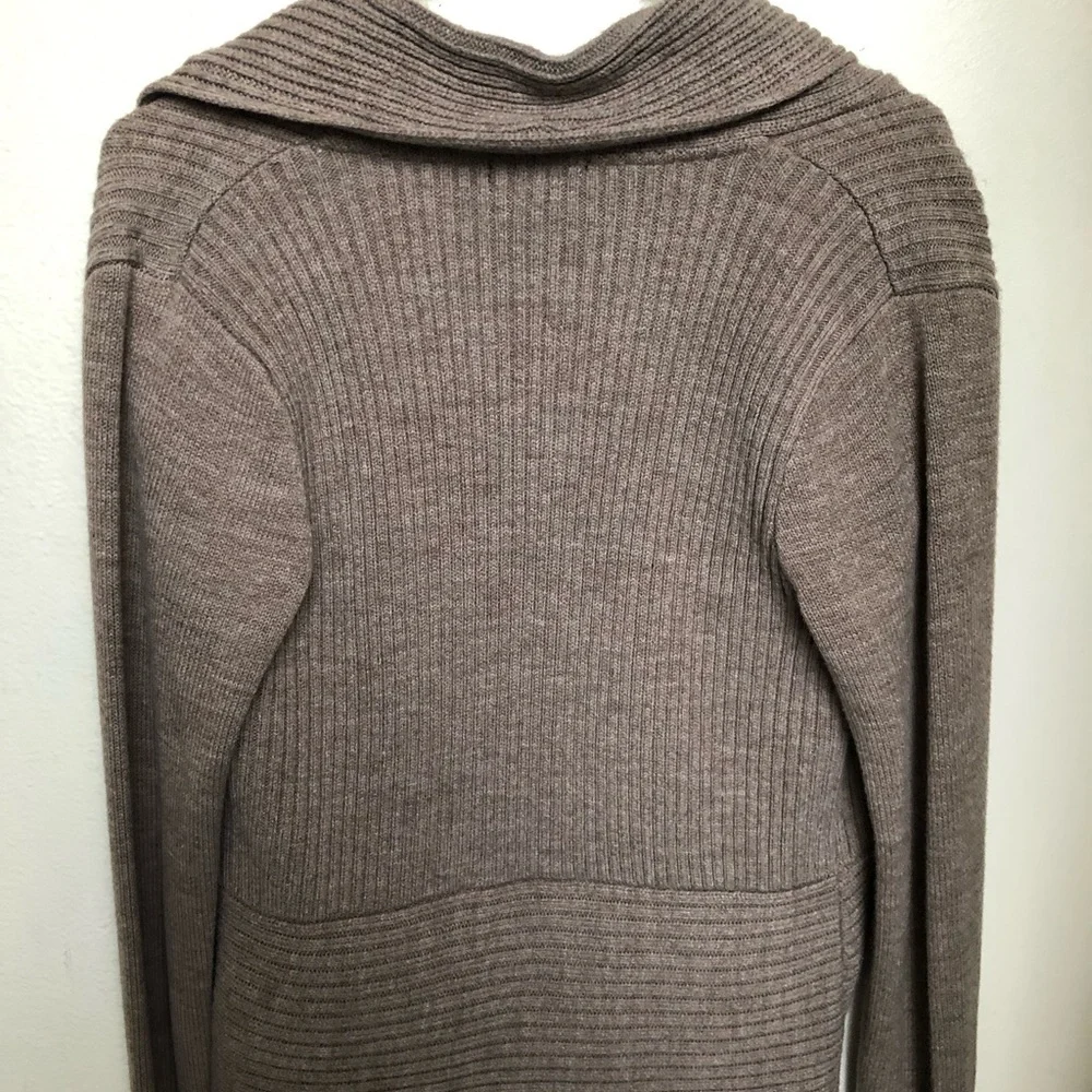 H&M Cardigan - Picture 3 of 3